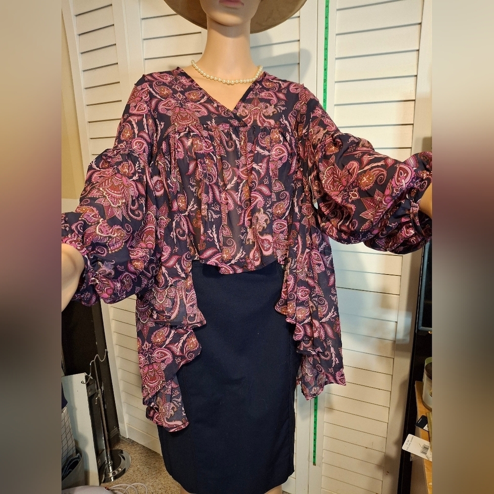 Romeo & Juliet Couture purple bohemian floral ruffled crop top Sz M Nwt - Picture 2 of 9